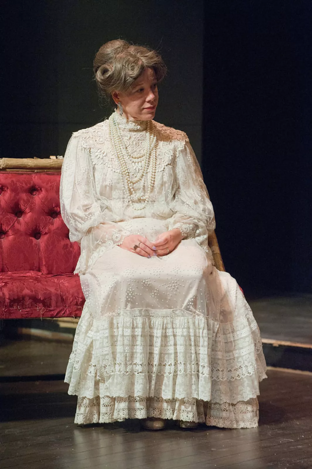 2013-09 An Inspector Calls Anna 01