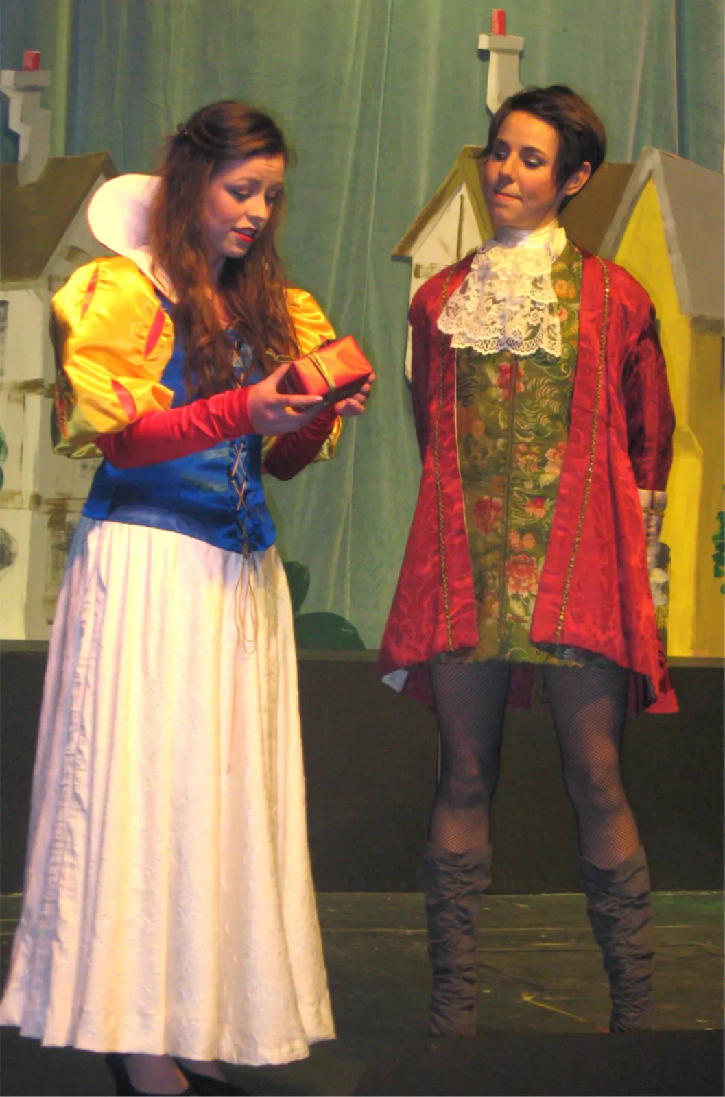 2013-12 Snow White And The Seven Dwarves 06