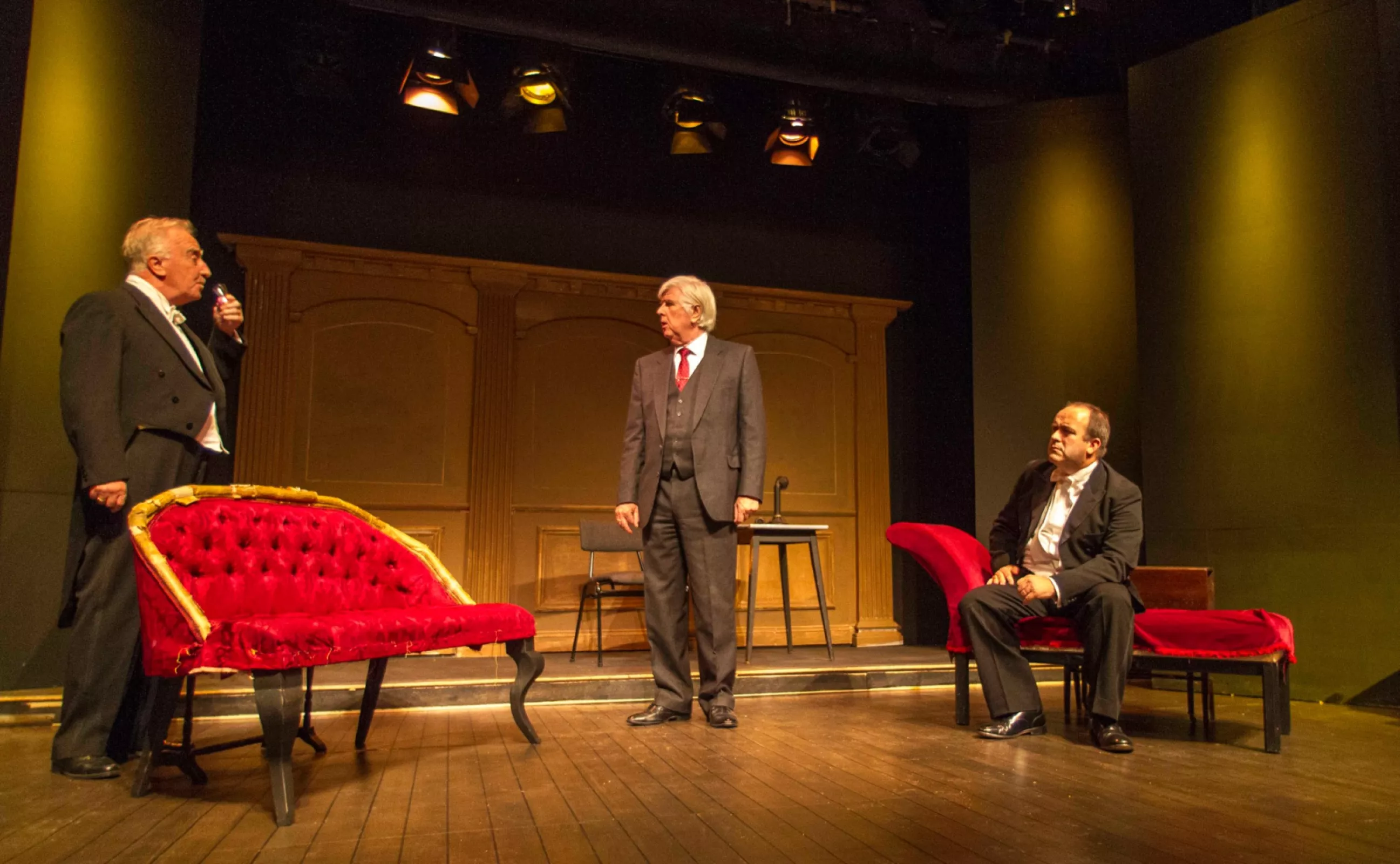 2013-09 An Inspector Calls 01