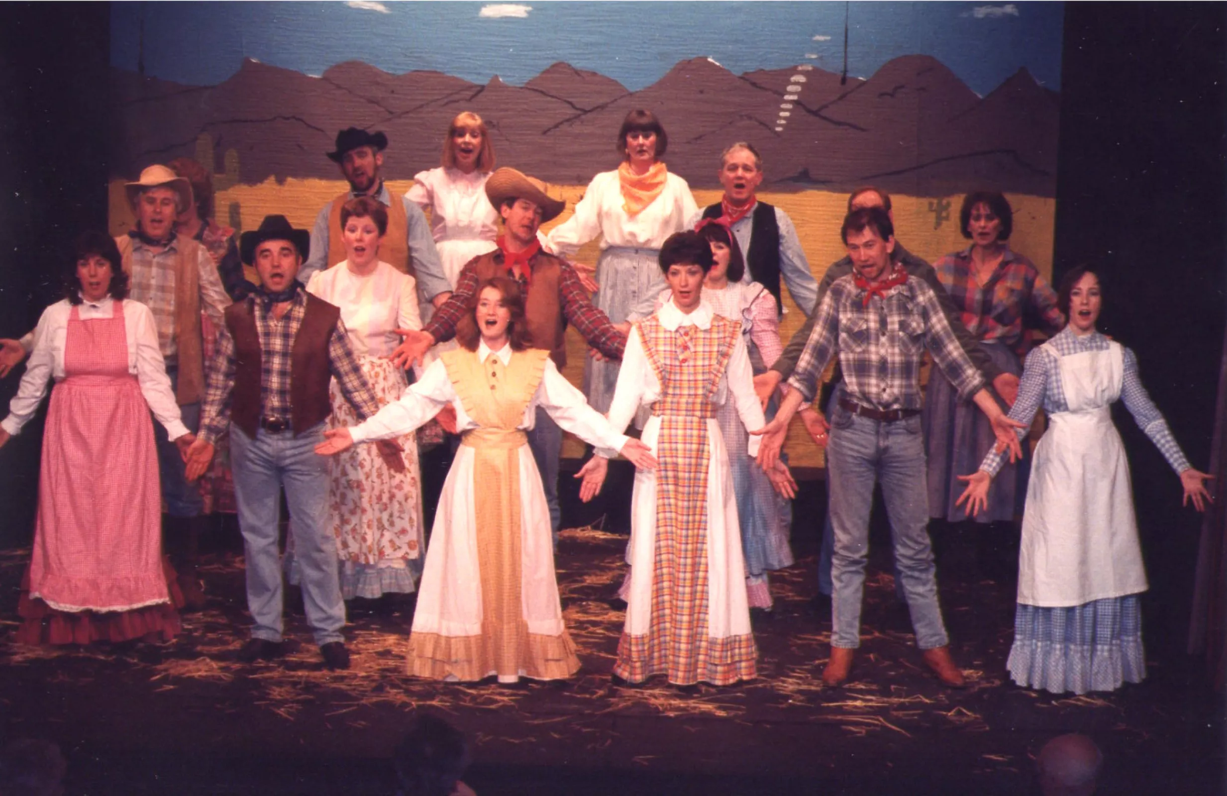 1987-10 Heydays (revue) 03